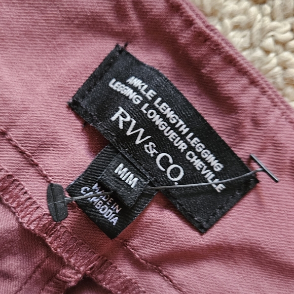 RW&CO Ankle Length Legging / Jegging pants in redish muted pink - Picture 2 of 5